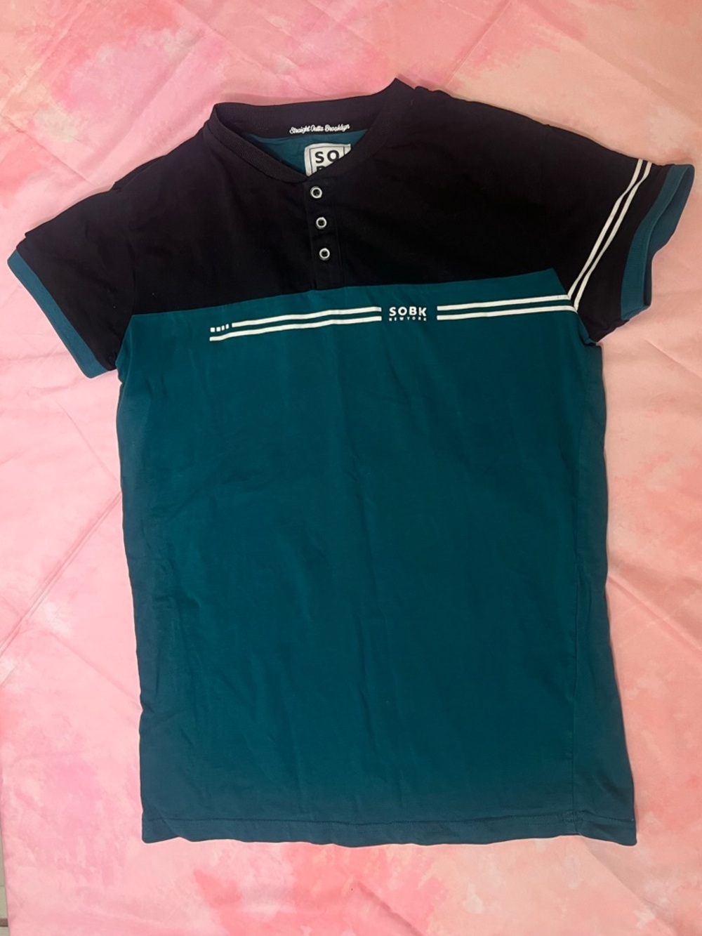 Bundle of 4 tees size Small - Picture 5 of 15